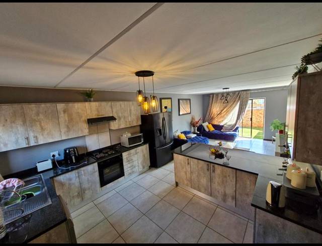 3 BEDROOM DUPLEX FOR SALE IN GOEDEBURG